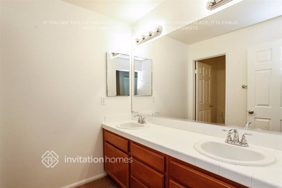 Building Photo - 801 Aria Rd