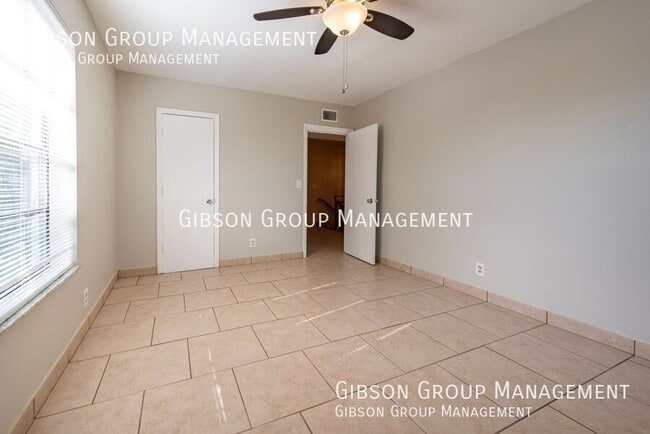 Building Photo - 1240 NW 6th Ave