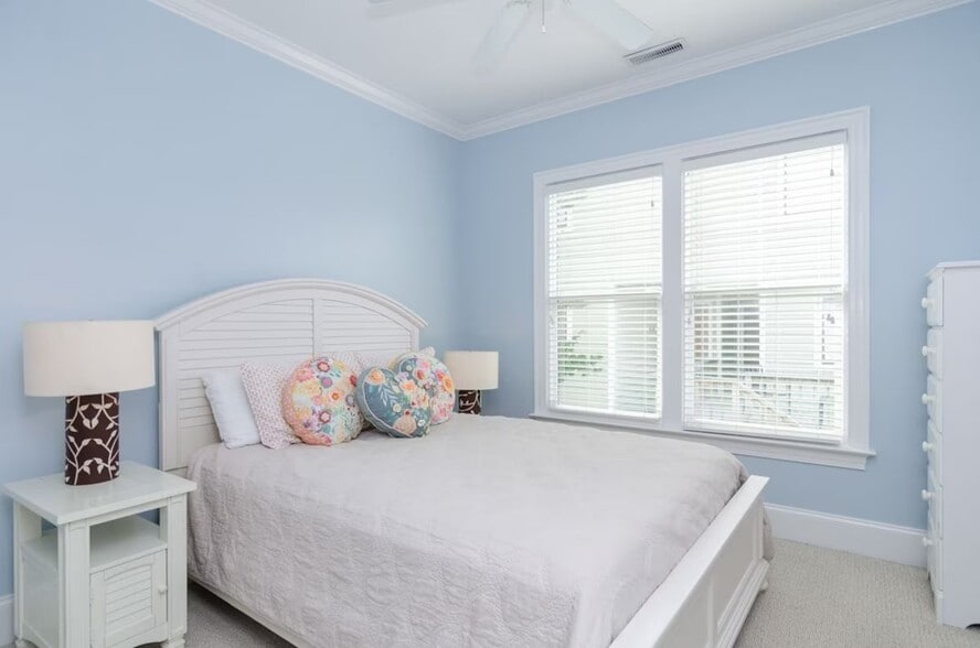 Building Photo - 14A E Greensboro St