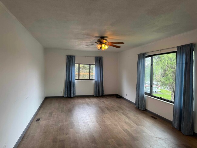 Building Photo - 92 Brookfield Dr