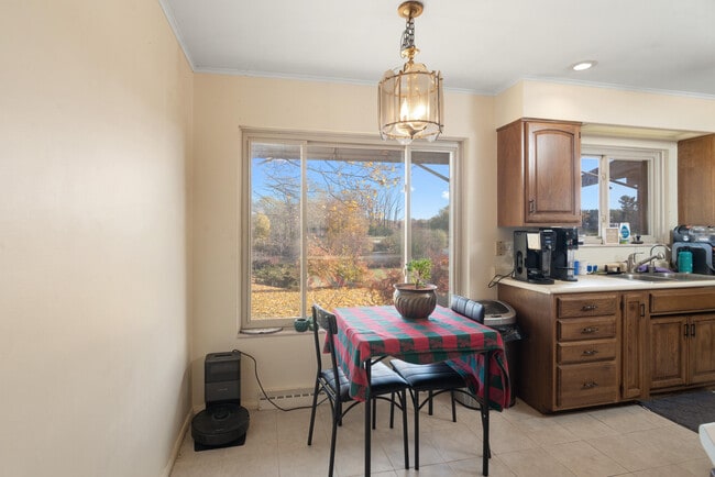 Building Photo - 4105 Riverview Dr