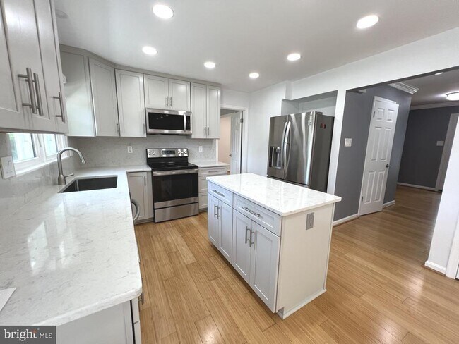 Building Photo - 8519 Wheatfield Way
