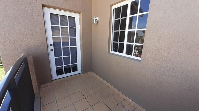 Building Photo - 7640 NW 182nd Terrace