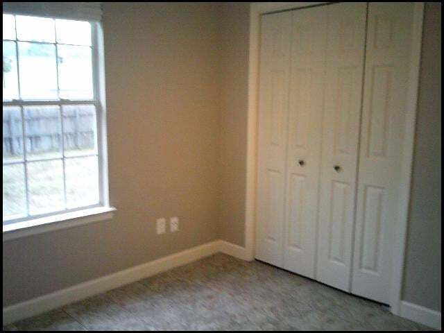 Building Photo - 713 Elkhart Loop