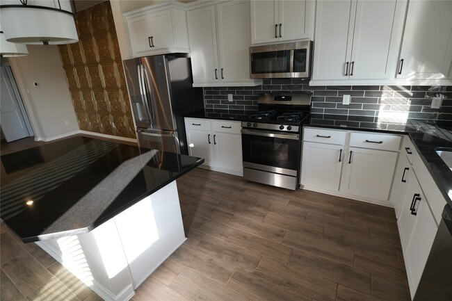 Building Photo - 4910 Anders Ln