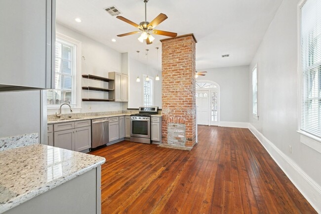 Building Photo - Charming New Orleans Shotgun with Historic Soul & Modern Luxury!