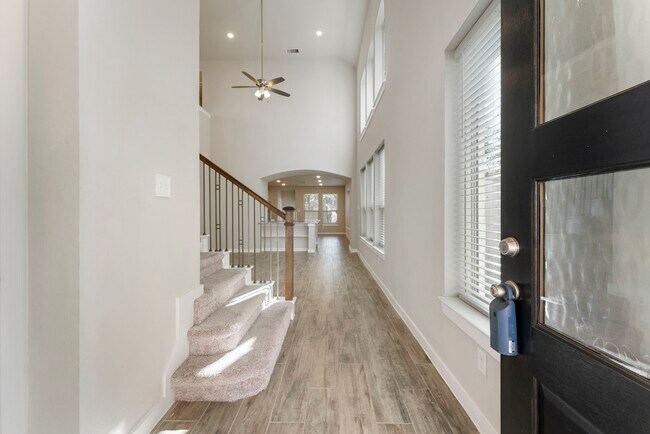 Building Photo - 254 Aster View Ct