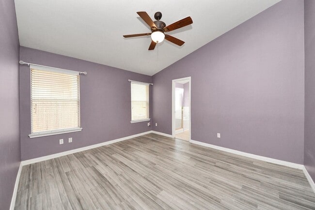 Building Photo - 20919 New Leaf Ct