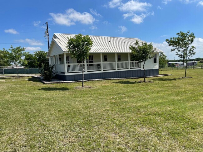 Building Photo - 9711 Thaxton Rd