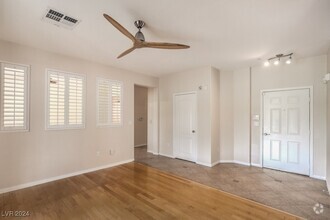 Building Photo - 900 Duckhorn Ct
