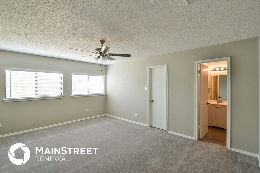 Building Photo - 8148 Chestnut Barr Dr