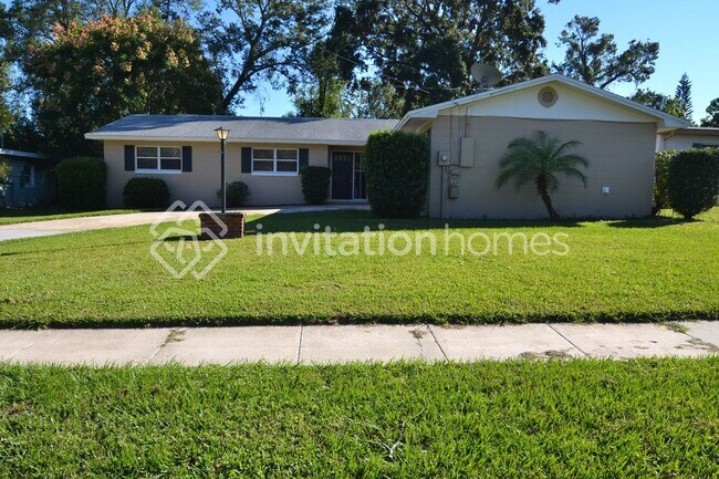 Building Photo - 1500 Overlook Rd