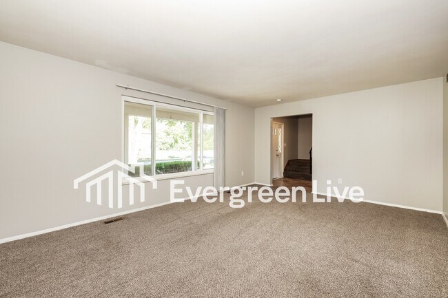 Building Photo - 5620 Northford Rd