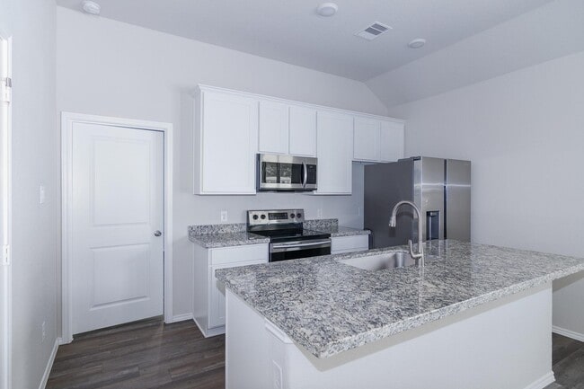 Building Photo - 870 Omeara