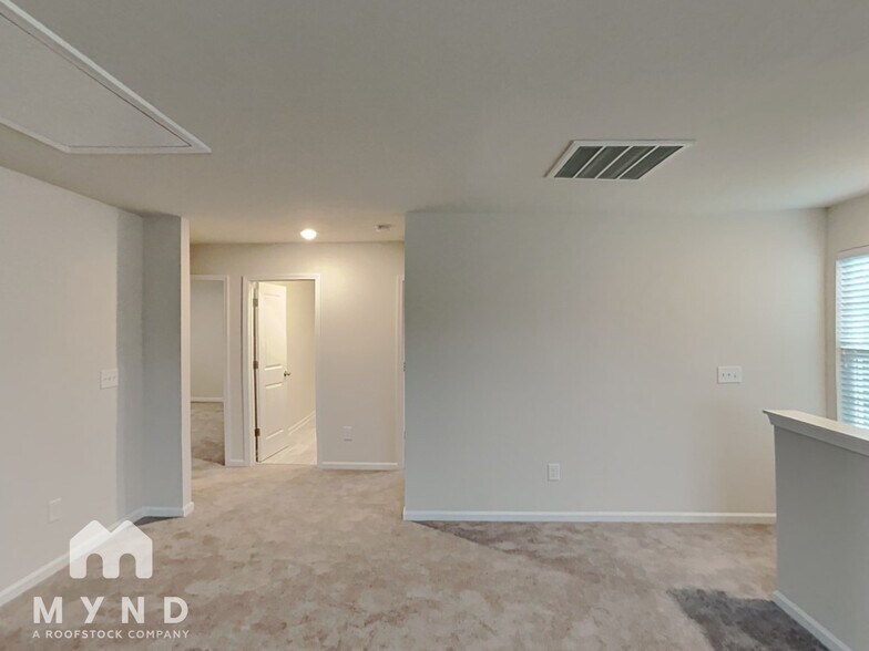 Building Photo - 16029 Seagard Cv