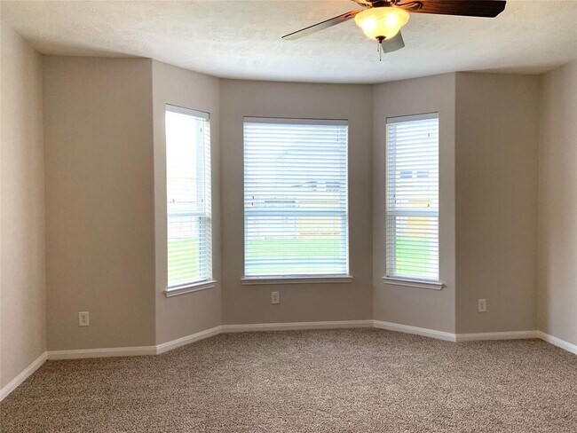 Building Photo - 16954 Creek Mountain Dr