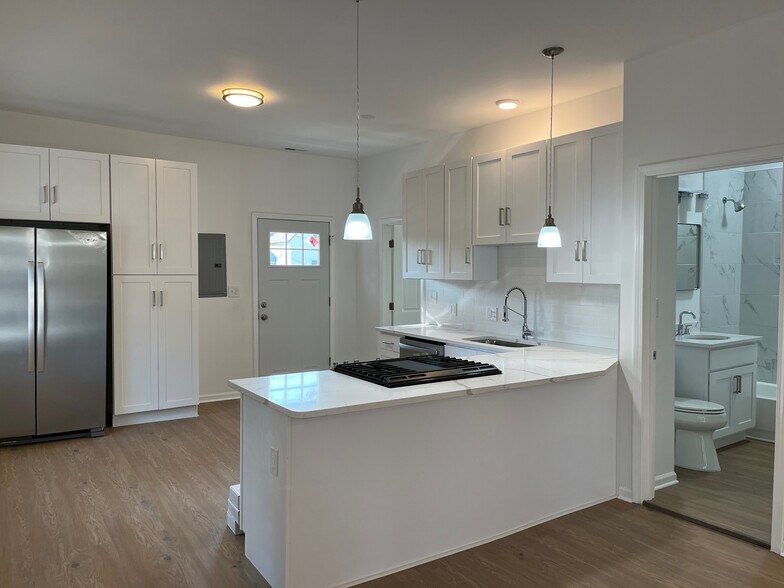 Building Photo - 3800 N Whipple St