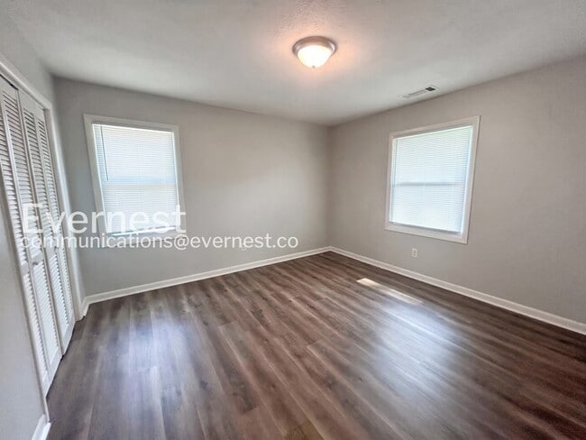 Building Photo - 5 Bed & 4 Bath House in Lithonia / Pet-Friendly /