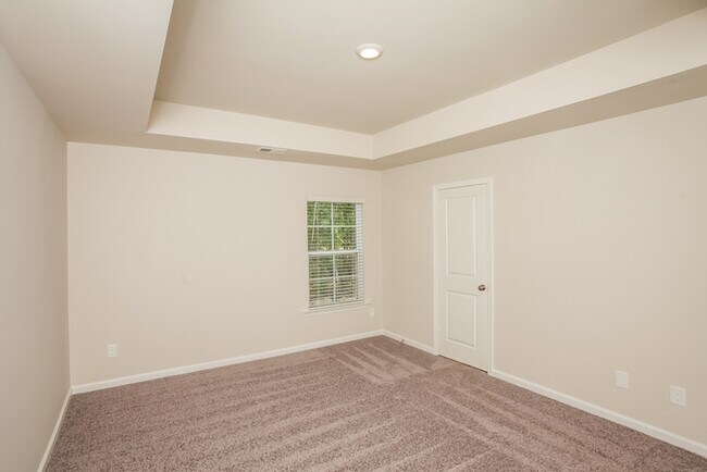 Building Photo - Brand New in Burnside Farms!