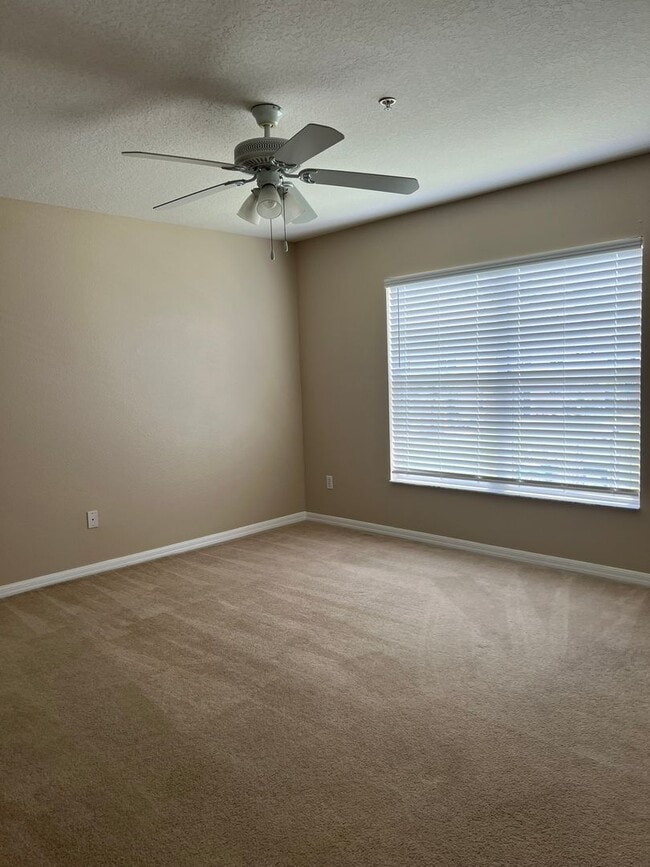 Building Photo - Gated 3/2.5 Townhouse with Garage in Altam...