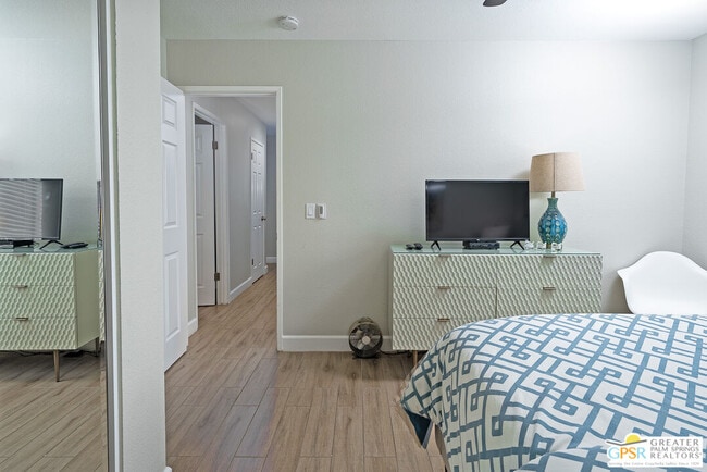 Building Photo - 2342 N San Gorgonio Rd