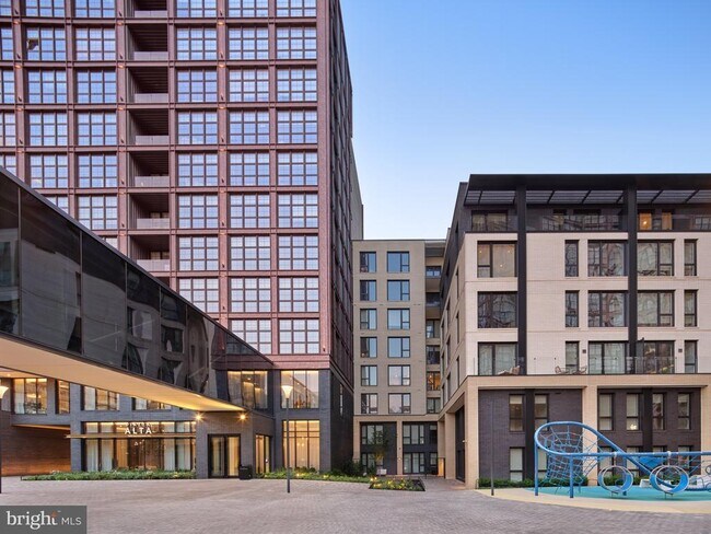 Building Photo - 1099 Germantown Ave