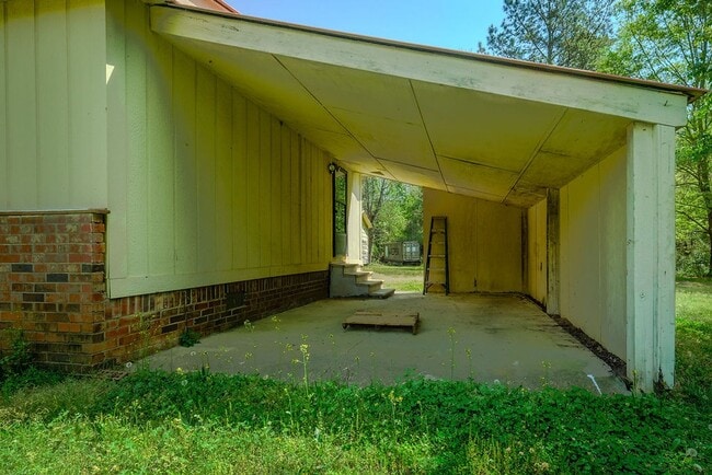 Building Photo - 3-BED 2-BATH RENTAL IN MADISON COUNTY