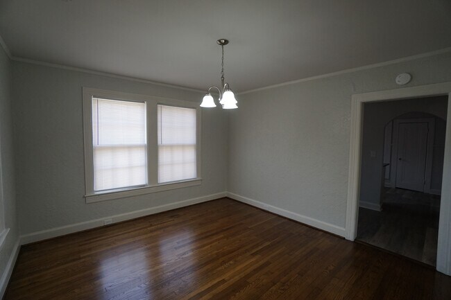 Building Photo - 7223 1st Ave S