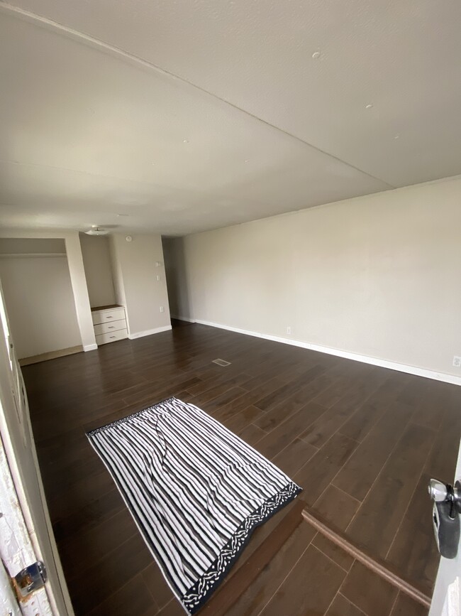 Building Photo - Unit #3-Millborne Rd.