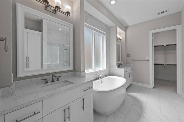 Building Photo - 8704 Pine Valley Dr