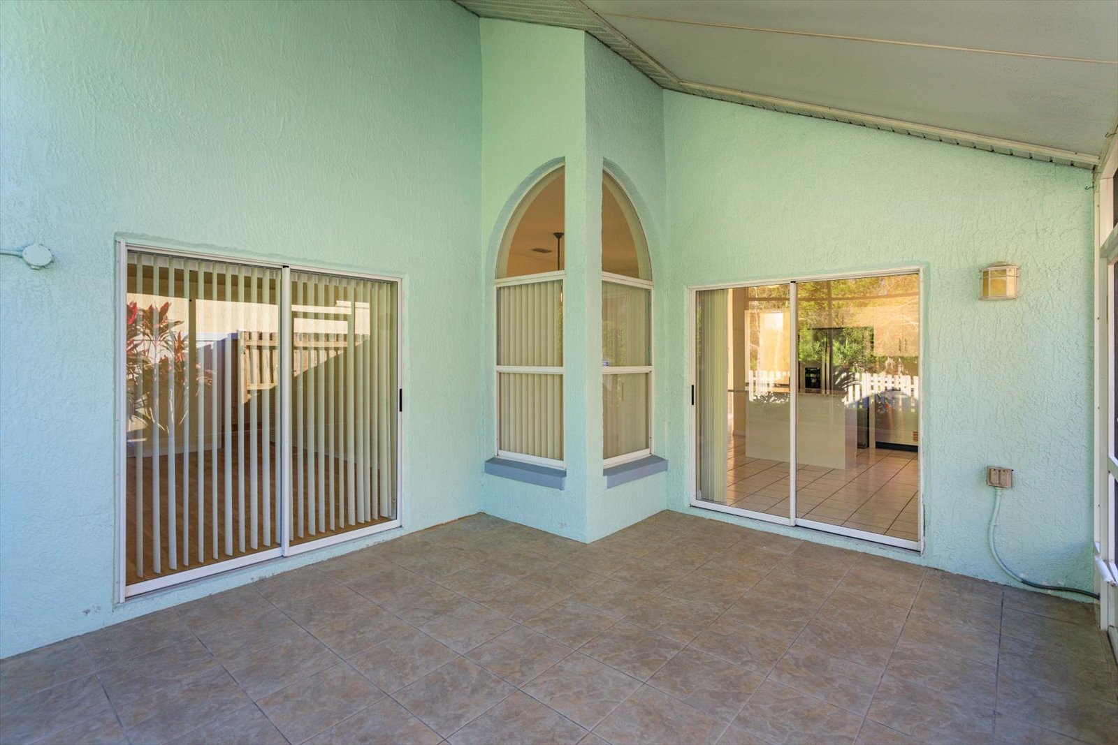 Building Photo - 1614 Sand Key Cir