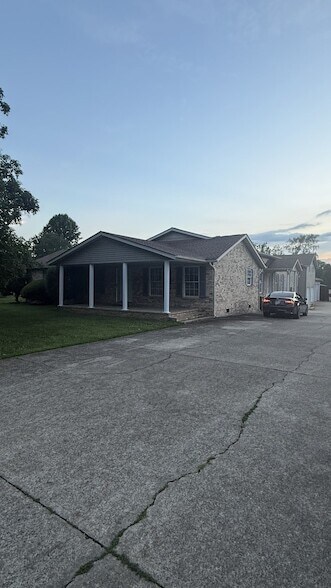Building Photo - 3034 Fieldview Dr