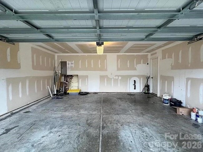 Building Photo - 4828 Lynn Lee Cir