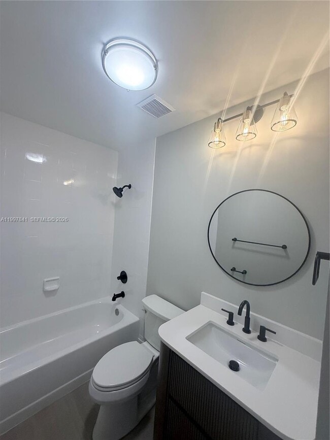 Building Photo - 49 Majorca Ave