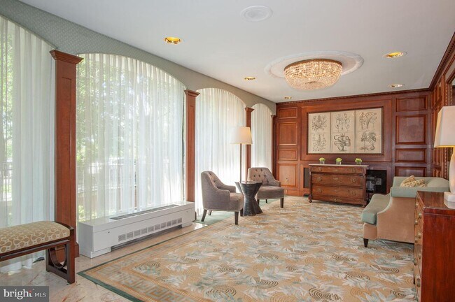 Building Photo - 4501 Arlington Blvd