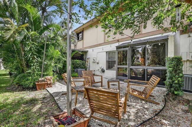 Building Photo - 3037 NW 48th Ave