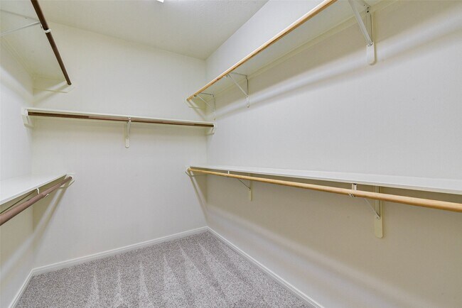 Building Photo - 2311 Stableridge Dr