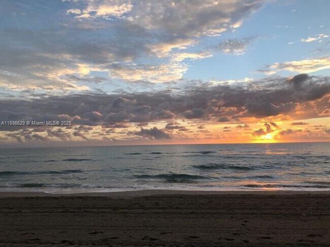 Building Photo - 1850 S Ocean Dr