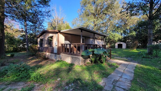 Building Photo - FULLY FENCED! 3 bedroom, 1 bath home plus a covered deck