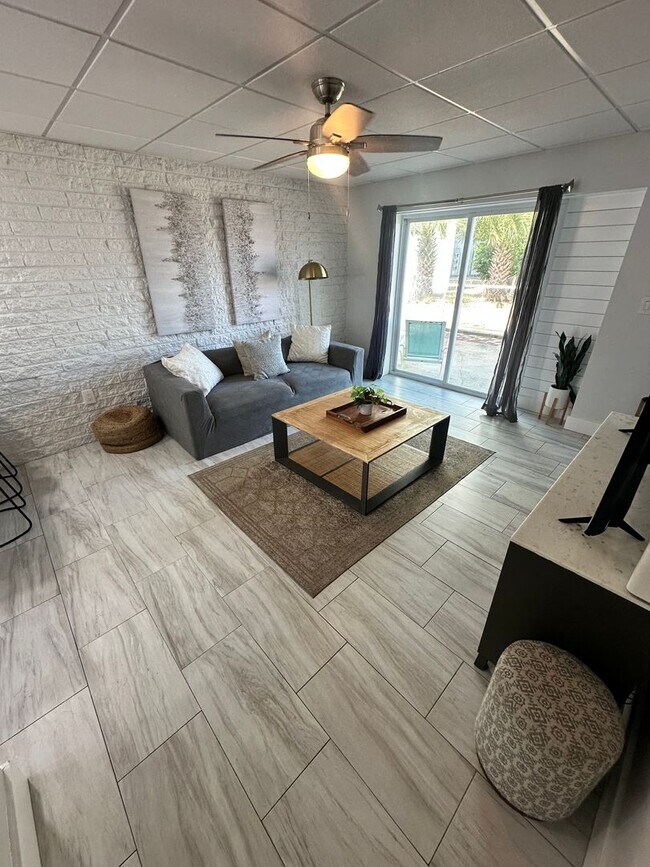 Building Photo - 334 Bluefish Dr