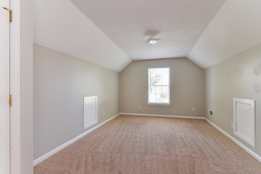 Building Photo - 5115 Bridle Point Pkwy