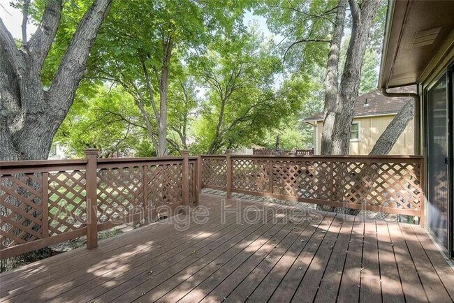 Building Photo - 13024 S Trenton St