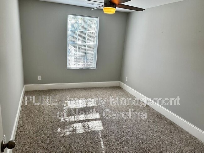 Building Photo - 708 Union St S