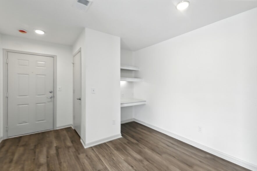 Building Photo - Pebble Brooke Apartments
