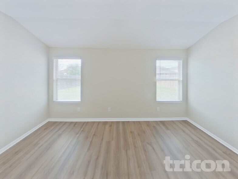 Building Photo - 752 Rutherford Dr