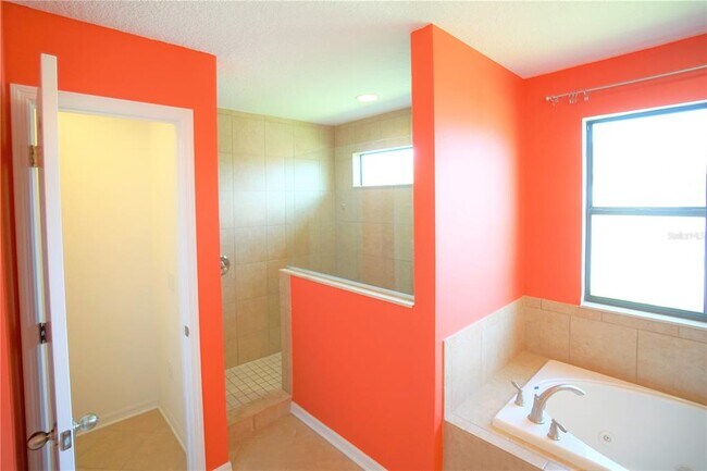 Building Photo - 32125 Garden Alcove Loop