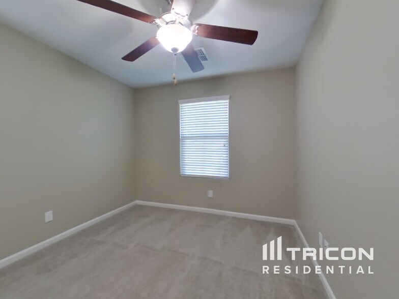 Building Photo - 12574 W Mazatzal Dr