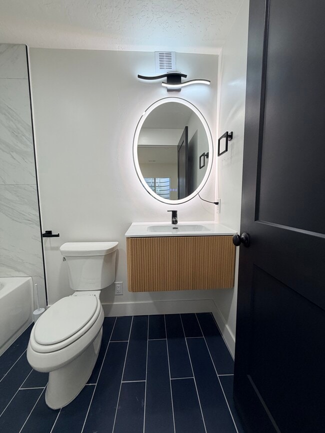 Building Photo - 11692 S Halls Crk Rd