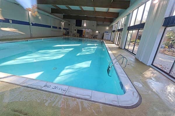 Building Photo - 18411 University Park Dr