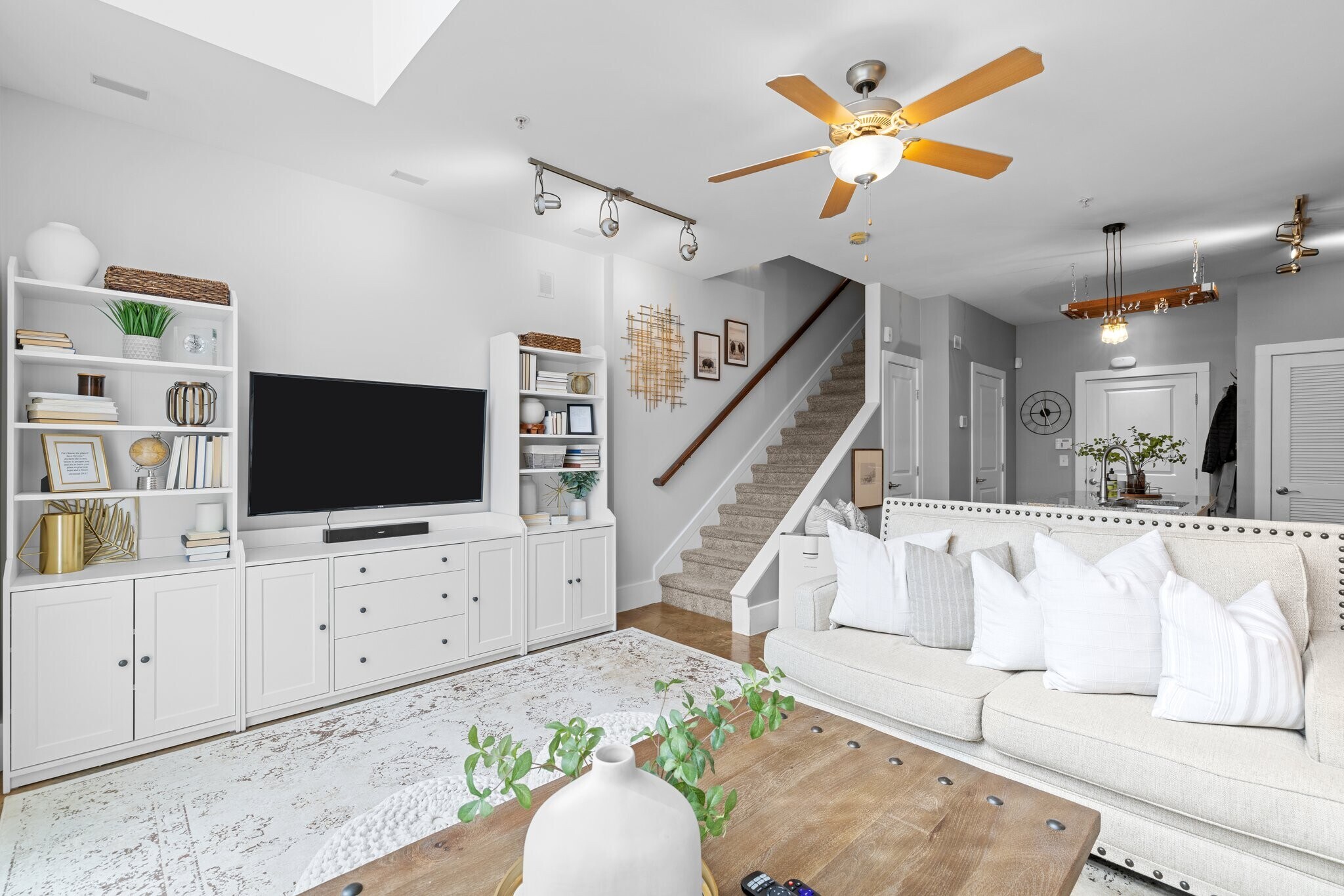 Building Photo - 444 S Blount St